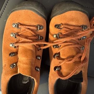 Keen Footwear women’s Sz 6